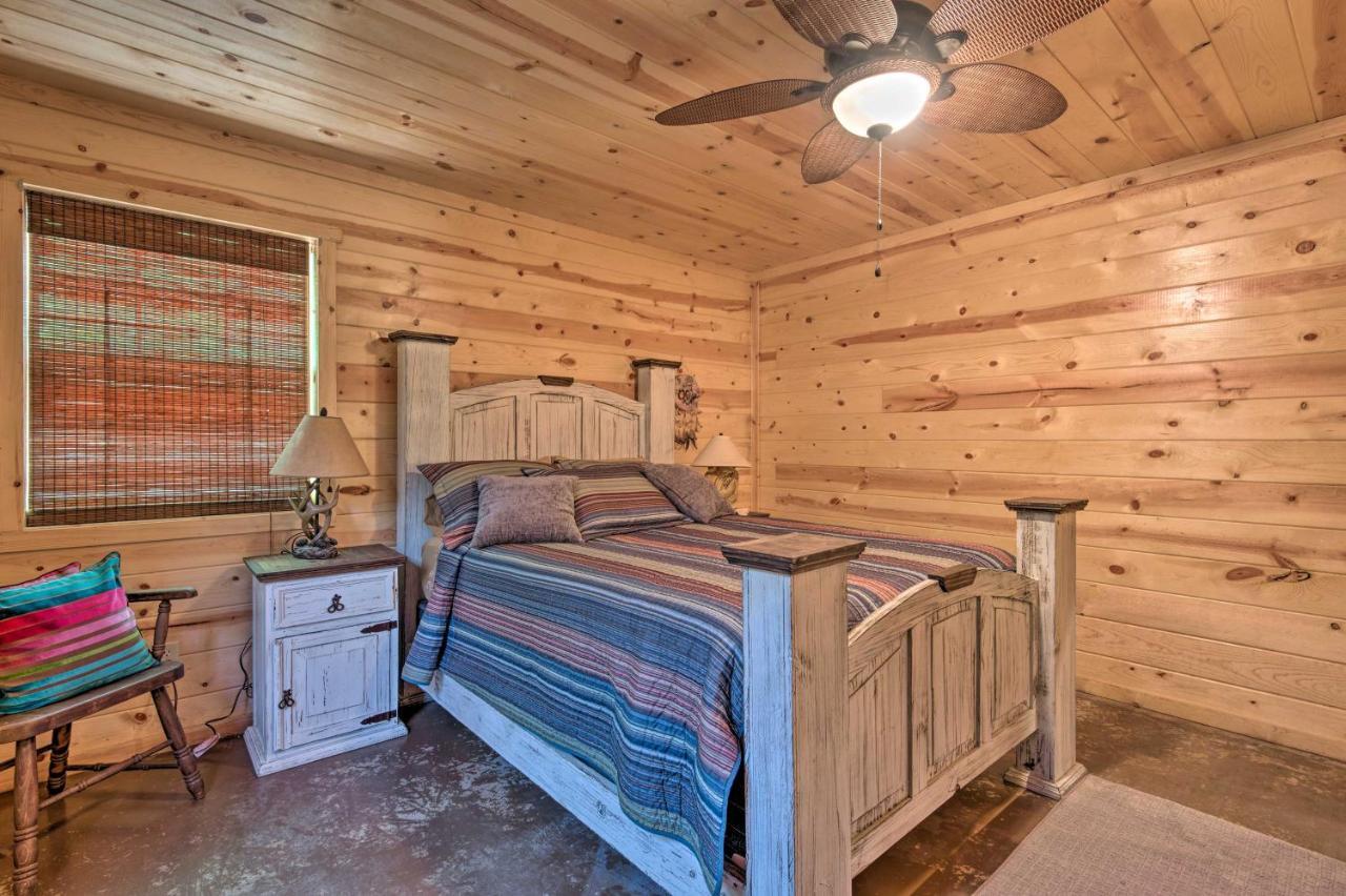 Cabin With Hot Tub Near Broken Bow Lake And Hiking Exterior foto