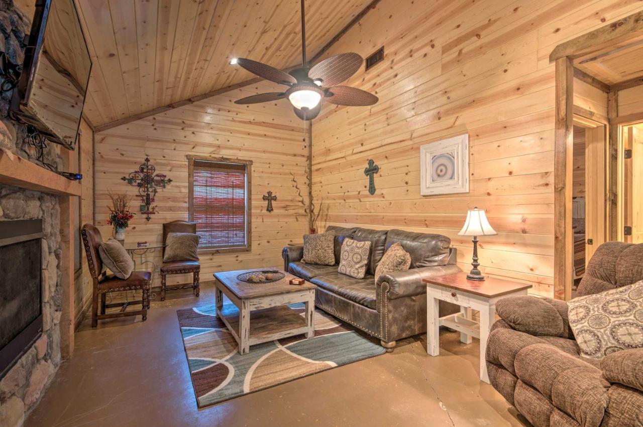 Cabin With Hot Tub Near Broken Bow Lake And Hiking Exterior foto